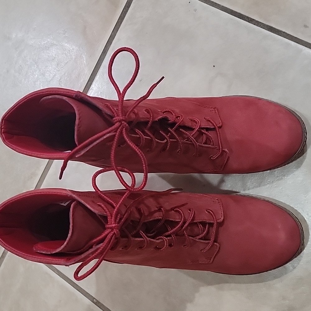 Ladies boots